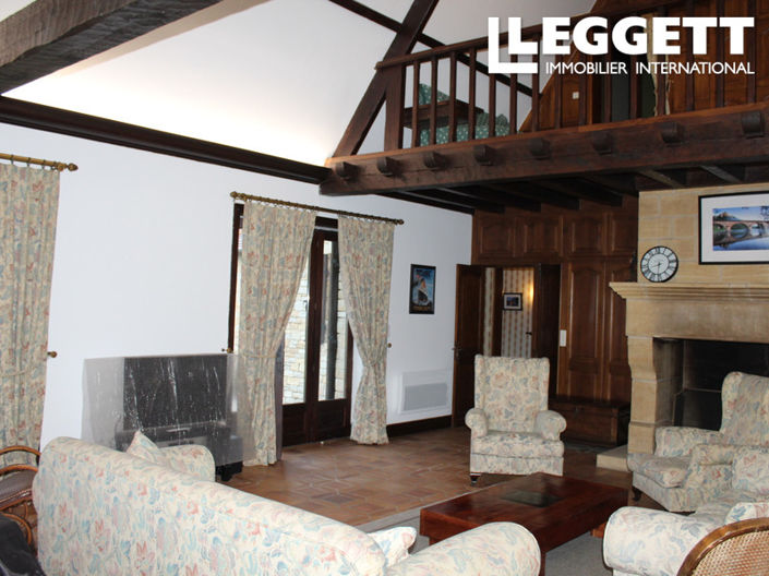 Image No.2-10 Bed House for sale