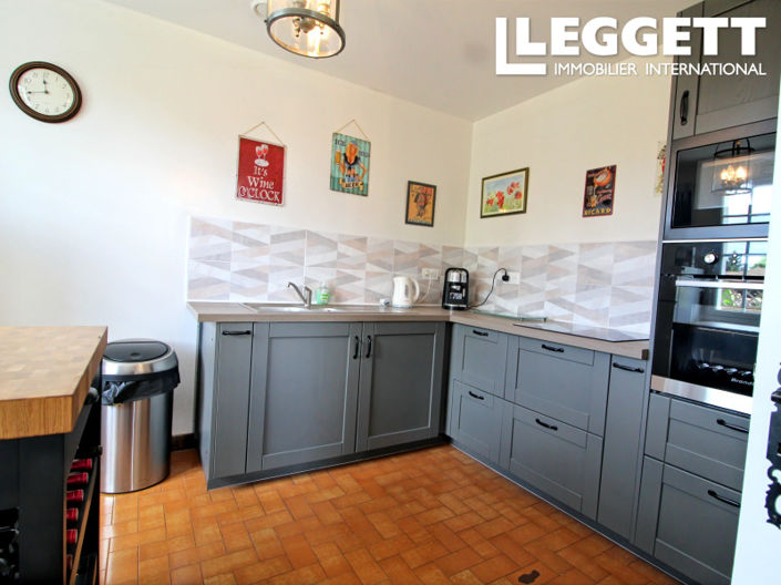 Image No.6-3 Bed House for sale