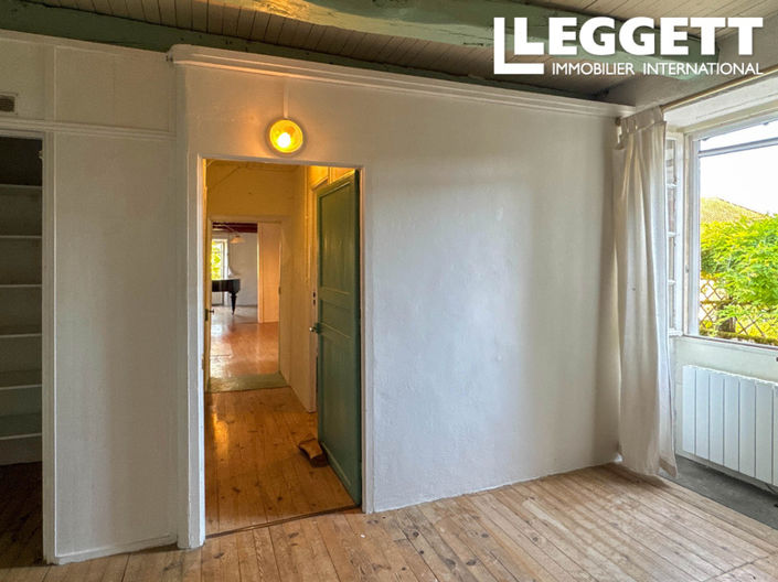 Image No.10-2 Bed House for sale