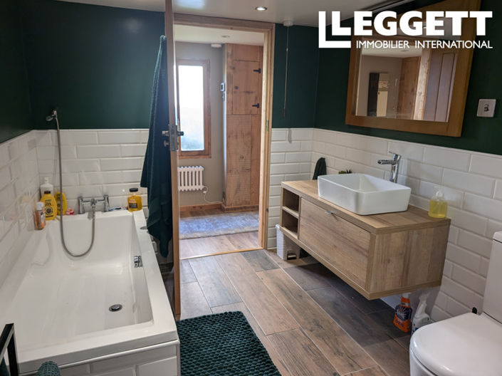 Image No.6-2 Bed House for sale