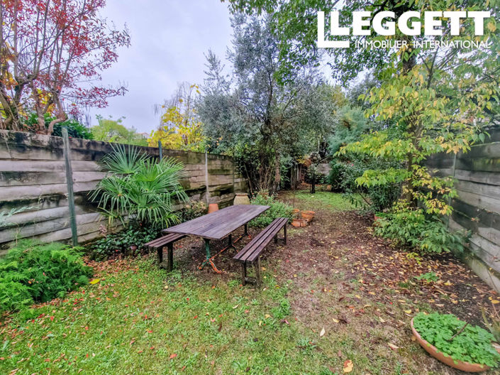 Image No.2-4 Bed House for sale