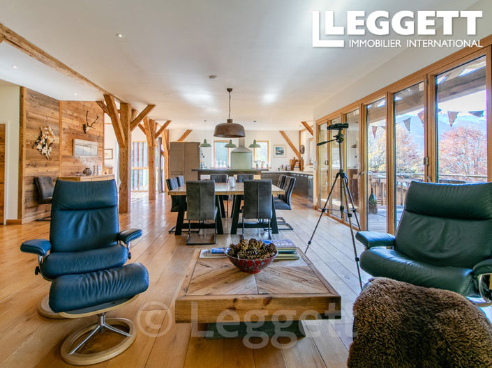 Image No.4-8 Bed House for sale