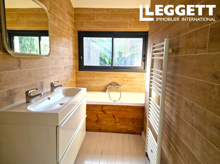 Image No.9-3 Bed House for sale