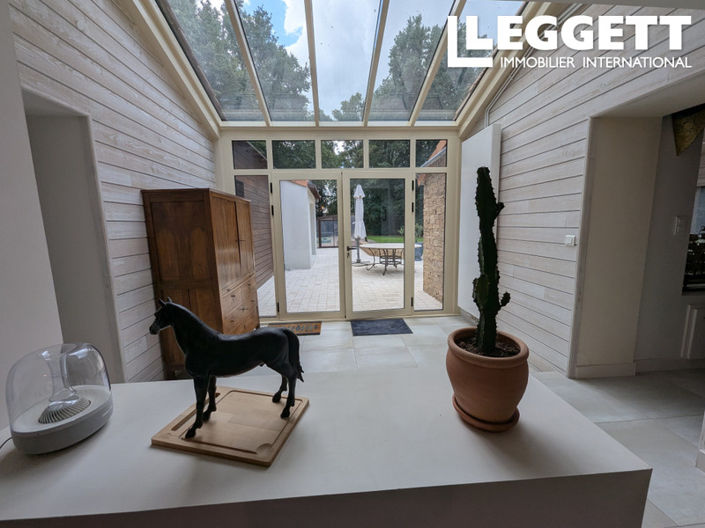 Image No.2-4 Bed House for sale