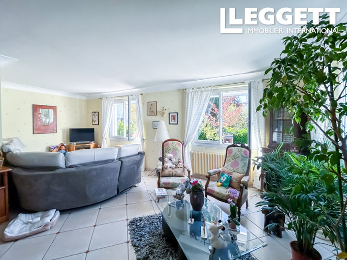 Image No.3-5 Bed House for sale