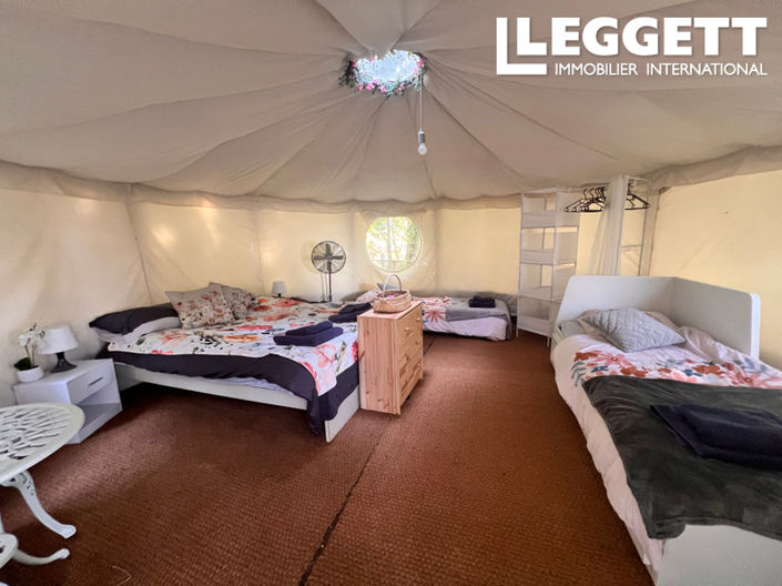 Image No.10-Commercial de 14 chambres à vendre à Moutier-Malcard