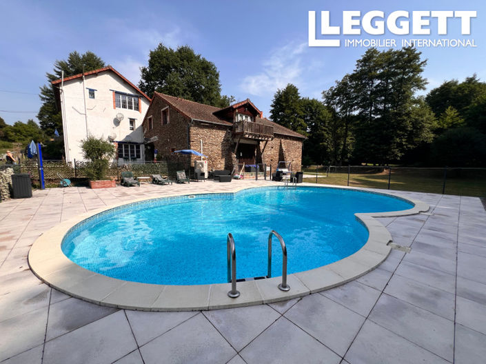 Image No.2-Commercial de 14 chambres à vendre à Moutier-Malcard