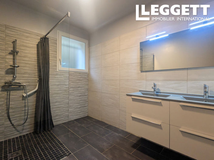 Image No.7-4 Bed House for sale