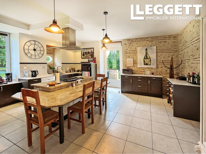 Image No.7-Châteaux de 10 chambres à vendre à Castelmoron-sur-Lot