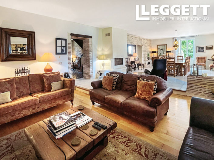 Image No.9-Châteaux de 10 chambres à vendre à Castelmoron-sur-Lot