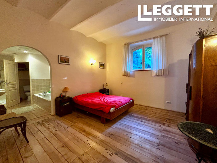 Image No.7-2 Bed House for sale