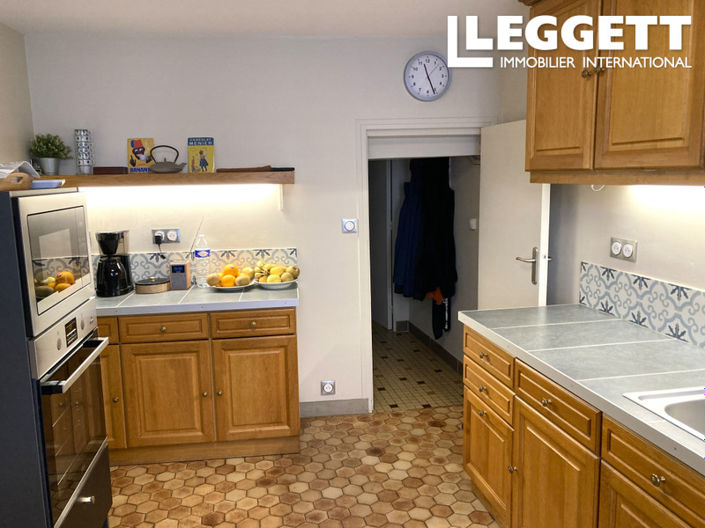 Image No.6-3 Bed House for sale