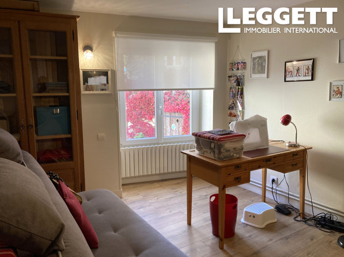 Image No.8-3 Bed House for sale