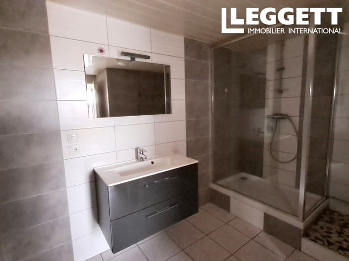 Image No.4-2 Bed House for sale