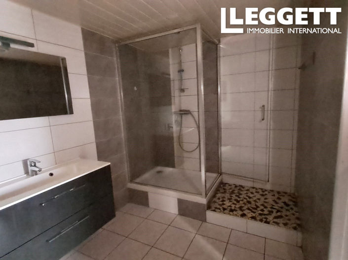 Image No.5-2 Bed House for sale