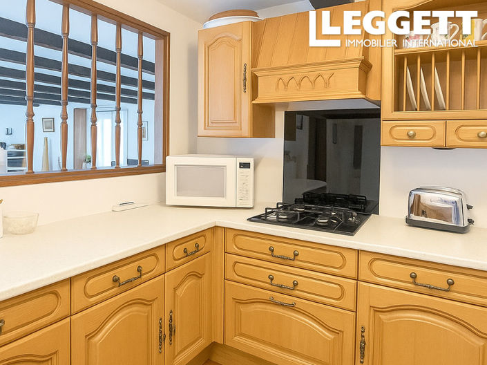 Image No.9-3 Bed House for sale