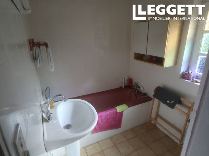 Image No.9-2 Bed House for sale