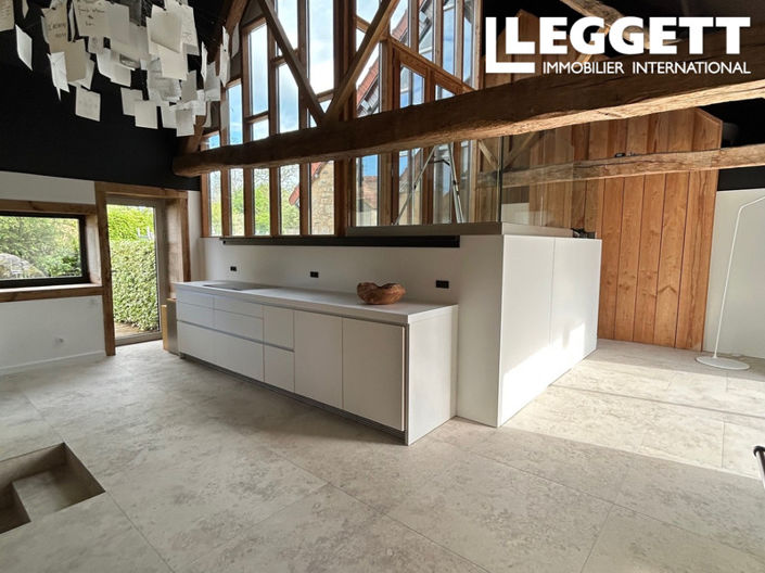 Image No.1-5 Bed House for sale