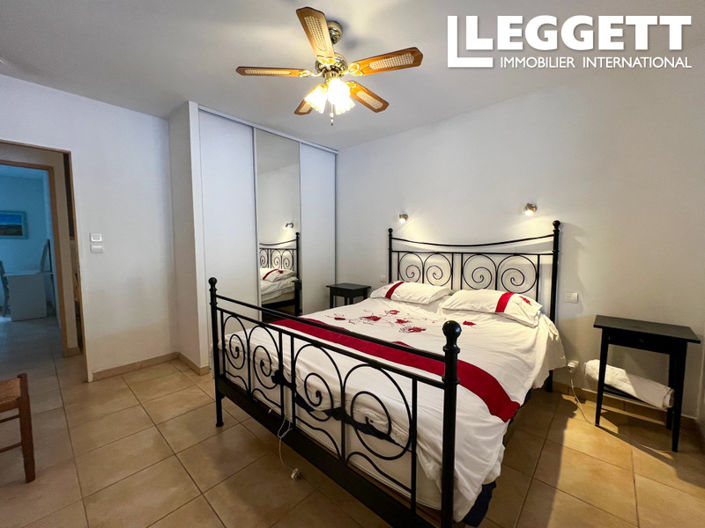 Image No.6-4 Bed House for sale