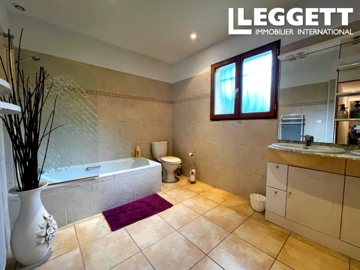Image No.7-4 Bed House for sale