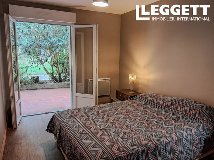 Image No.9-5 Bed House for sale