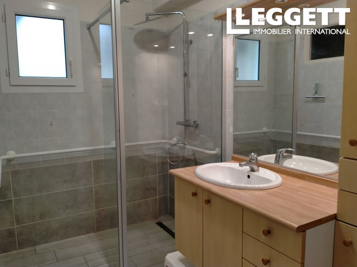 Image No.10-3 Bed House for sale