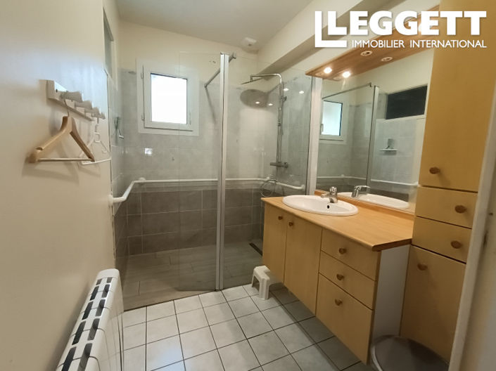 Image No.10-3 Bed House for sale