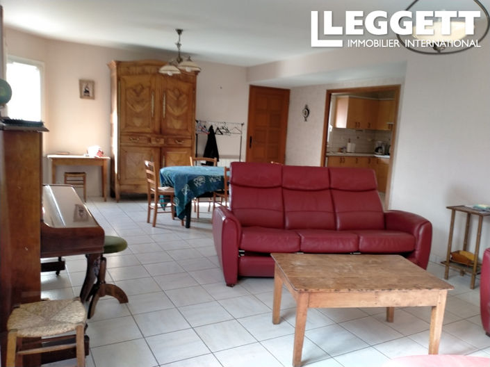 Image No.7-3 Bed House for sale