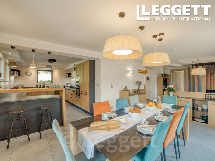 Image No.10-7 Bed House for sale