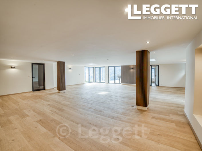 Image No.10-7 Bed House for sale