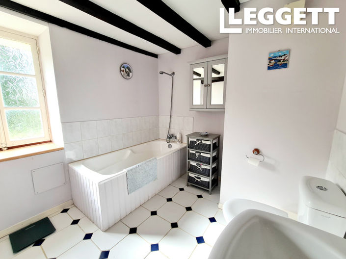 Image No.6-3 Bed House for sale