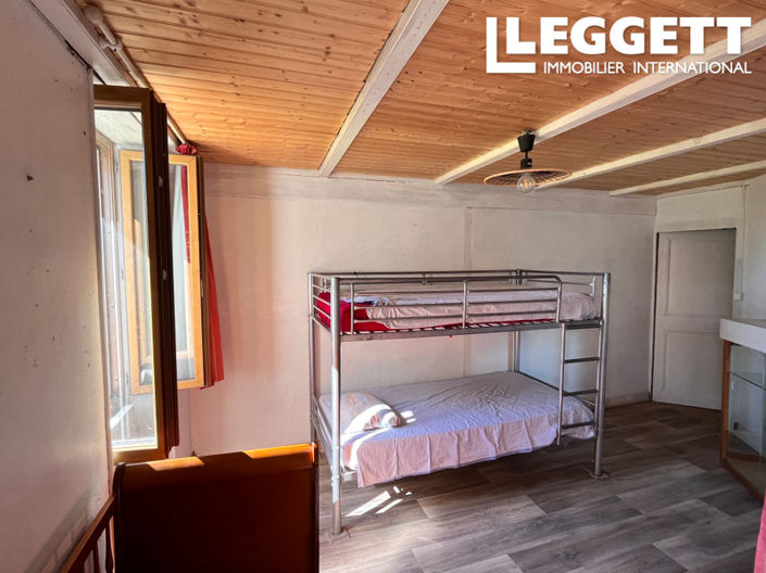 Image No.9-3 Bed House for sale