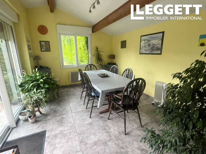 Image No.1-4 Bed House for sale