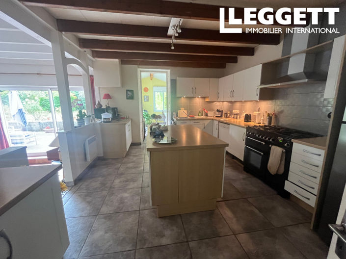 Image No.6-4 Bed House for sale