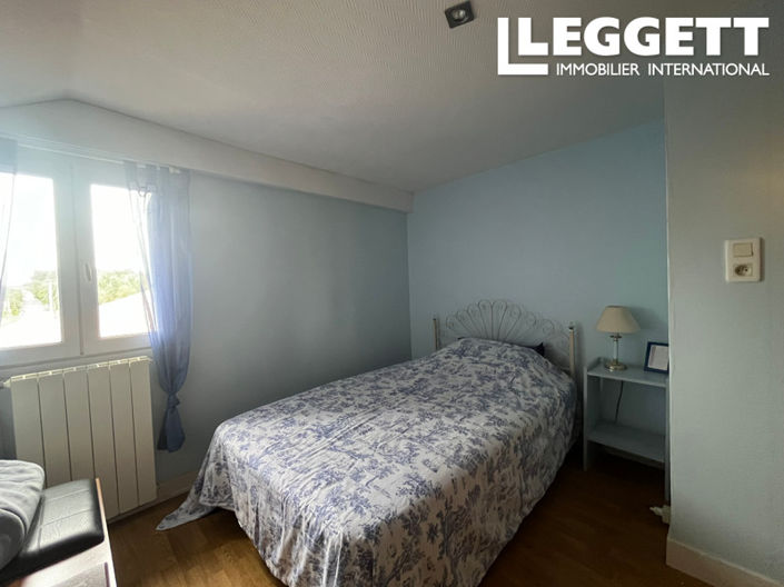 Image No.7-4 Bed House for sale