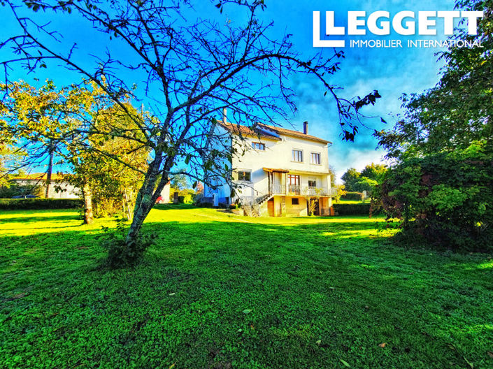 Image No.2-Maison de 5 chambres à vendre à Nanteuil-en-Vallée