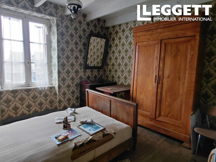 Image No.6-5 Bed House for sale