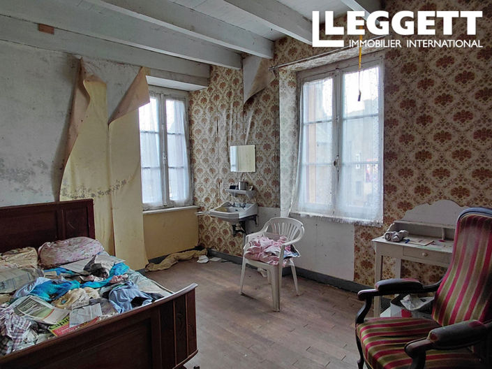 Image No.8-5 Bed House for sale