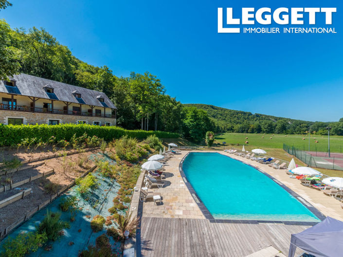 Image No.10-32 Bed Chateaux for sale