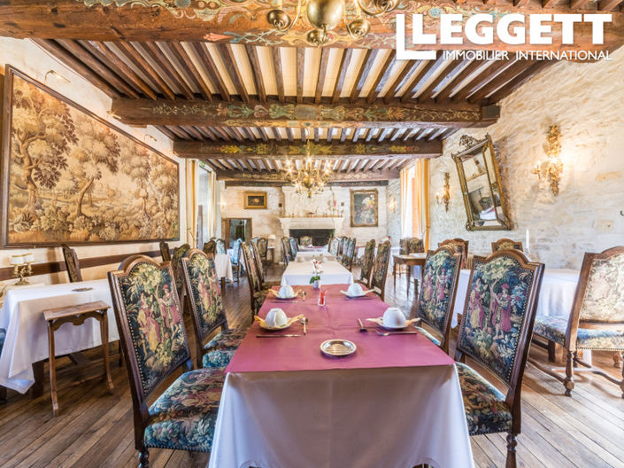 Image No.4-Châteaux de 32 chambres à vendre à Condat-sur-Vézère