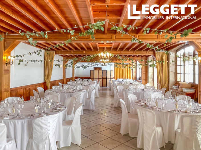 Image No.6-32 Bed Chateaux for sale