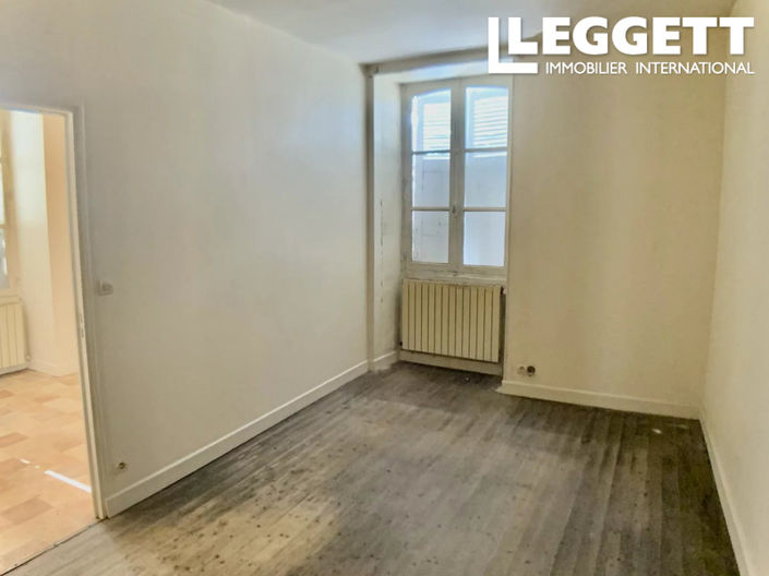 Image No.6-Maison de 5 chambres à vendre à Lussac-les-Églises