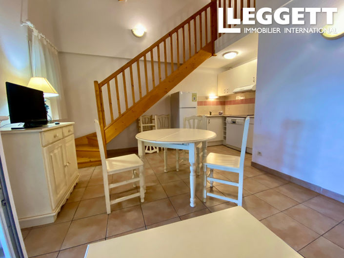 Image No.5-2 Bed House for sale