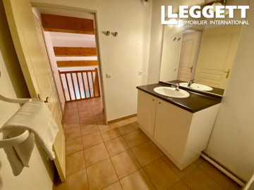 ahr0chm6ly9jzg4uagvzdglhlmltbw8vaw1hz2uvvevom