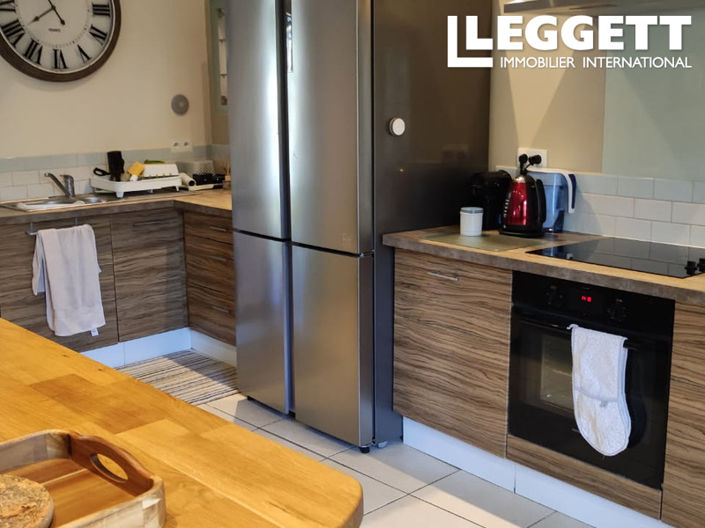 Image No.10-3 Bed House for sale