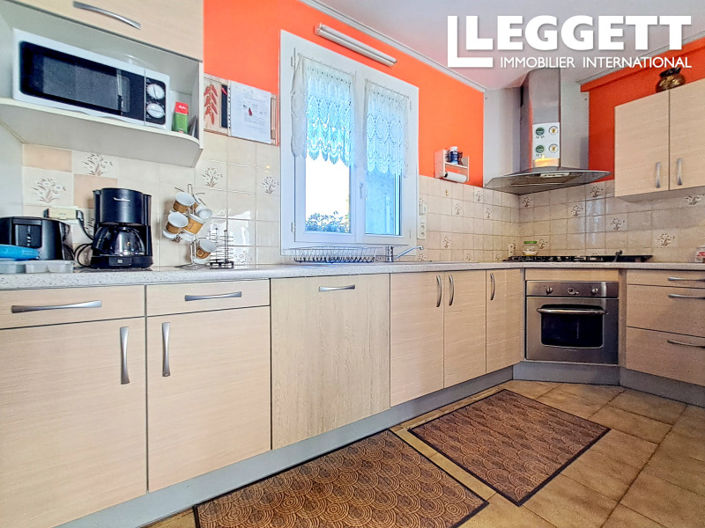 Image No.9-5 Bed House for sale