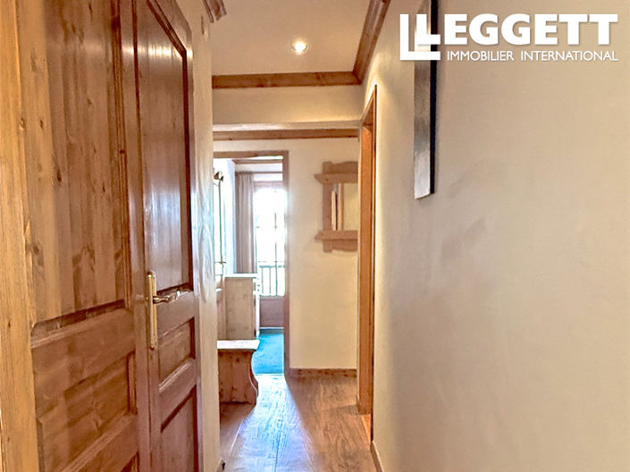 Image No.10-3 Bed Apartment for sale