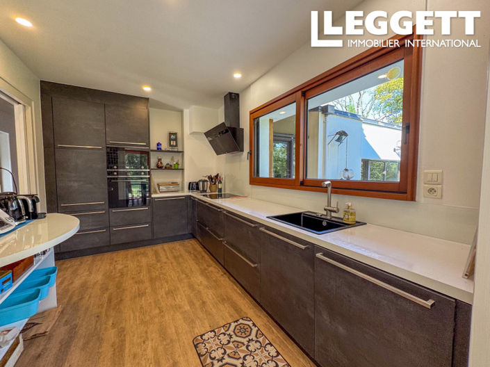 Image No.4-4 Bed House for sale