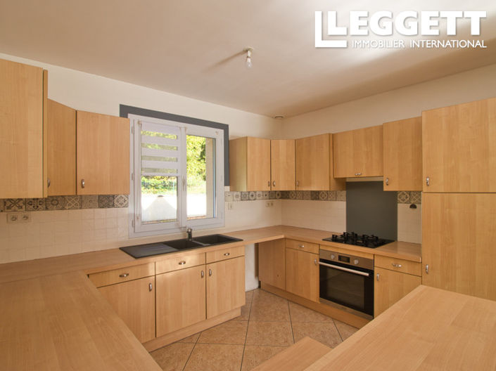 Image No.4-5 Bed House for sale