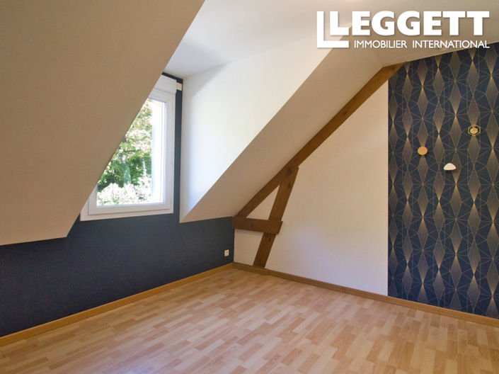 Image No.9-5 Bed House for sale